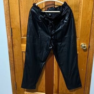 Pleather Pants w! Tie and Elastic Waist Who What Wear Brand.  Sz 16. Cropped
